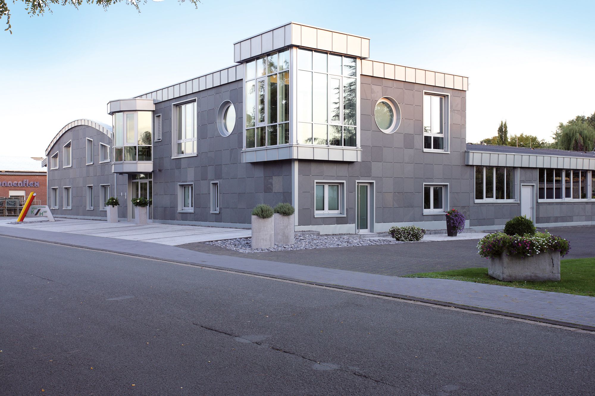 kunststoffroehrenwerkherbernascheberg-symmetrischedeckung-galerie-3 kunststoffroehrenwerkherbernascheberg-symmetrischedeckung-galerie-3